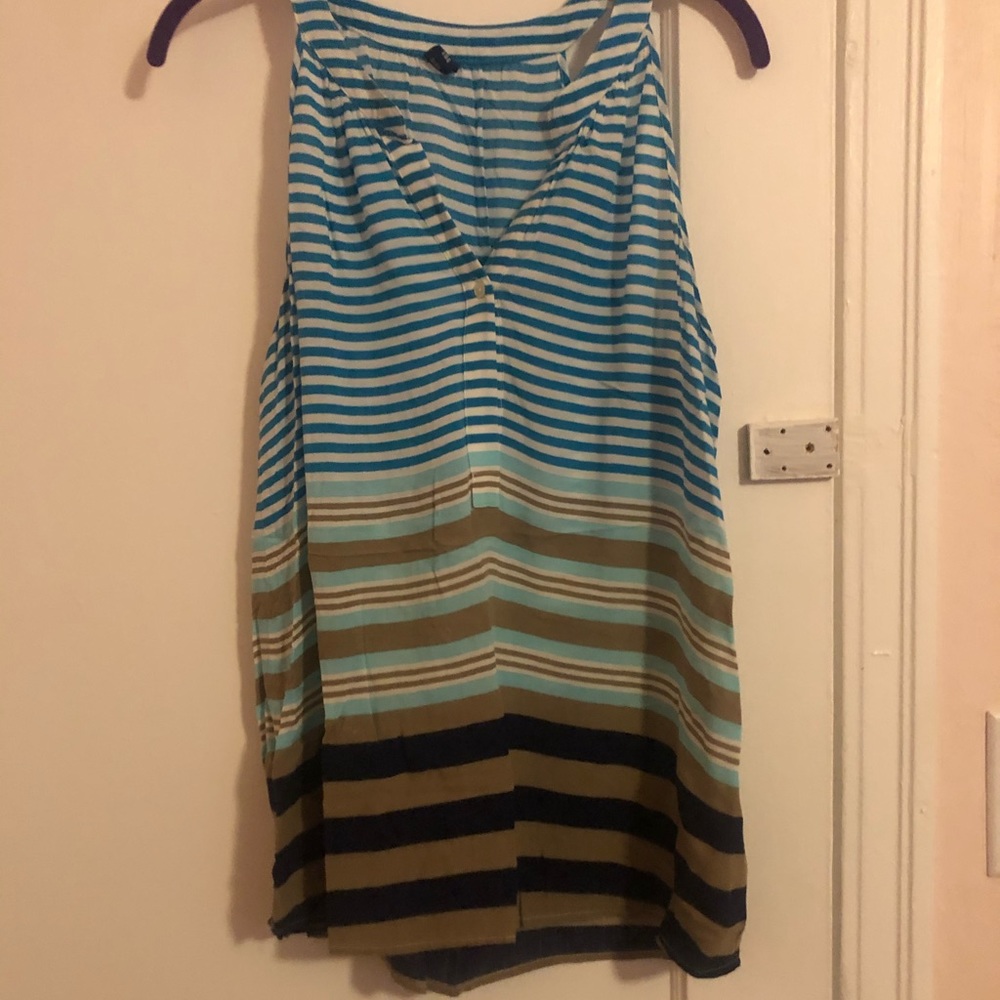 Old Navy top
